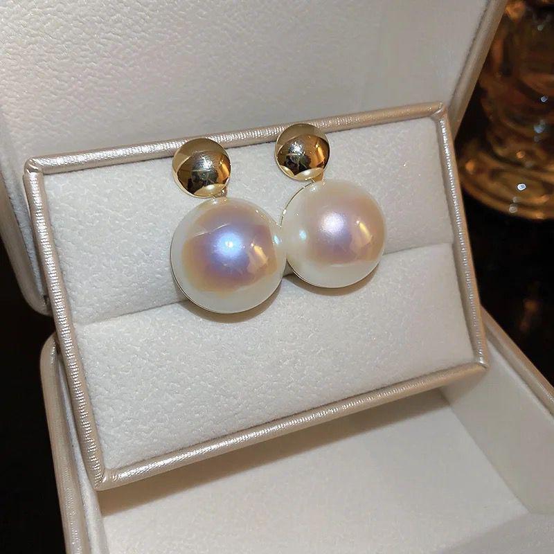 Pearl Studs