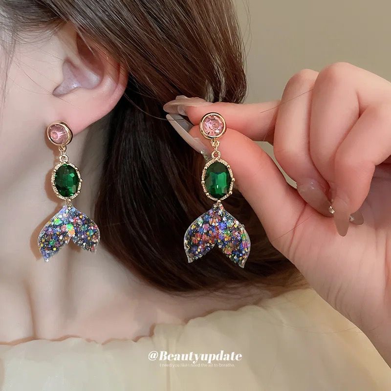 Emerald Fishtail Earrings