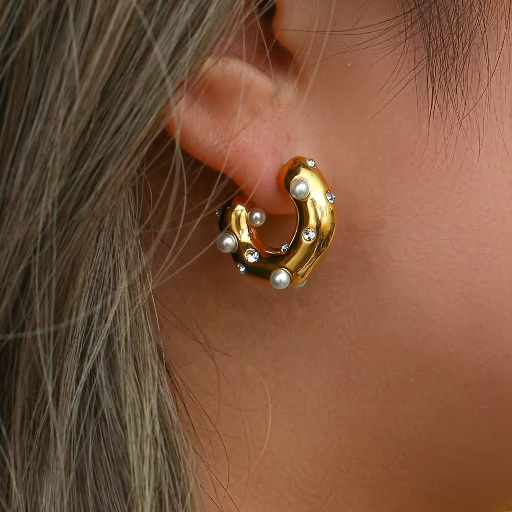 Curve Hoop Earrings