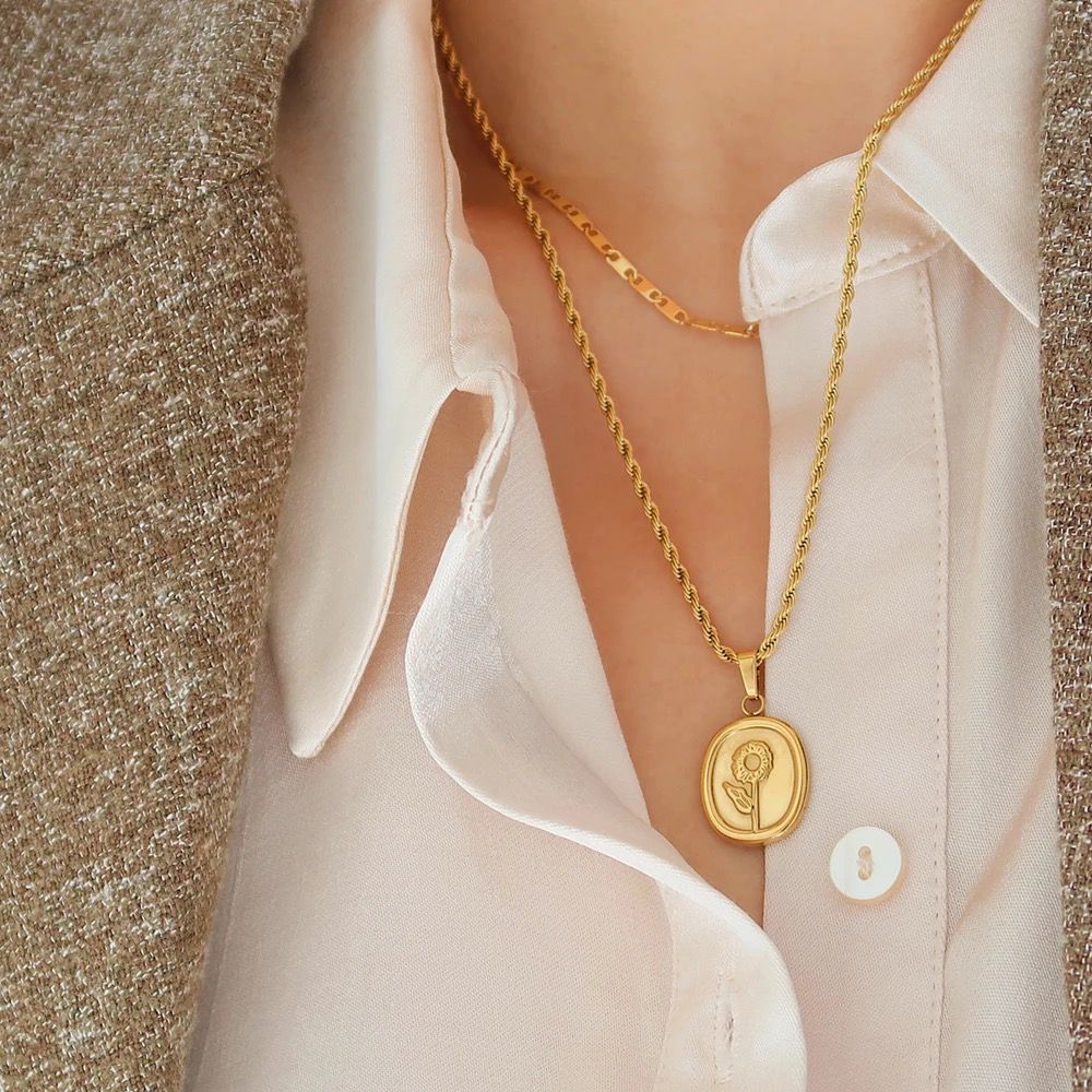 Daisy Necklace - 18K Gold Plated