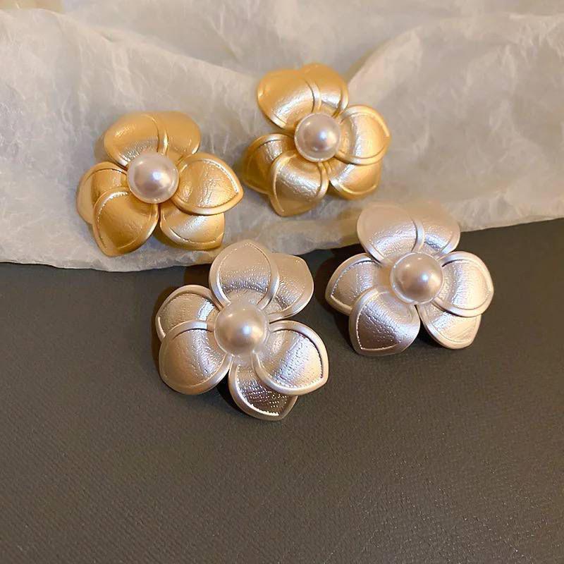 Blossom Earring
