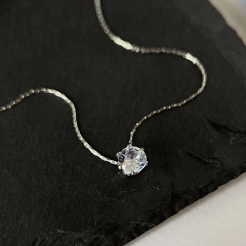 Elegant Gold Solitaire Necklace