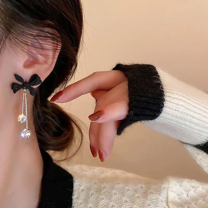 Midnight Bloom Earings