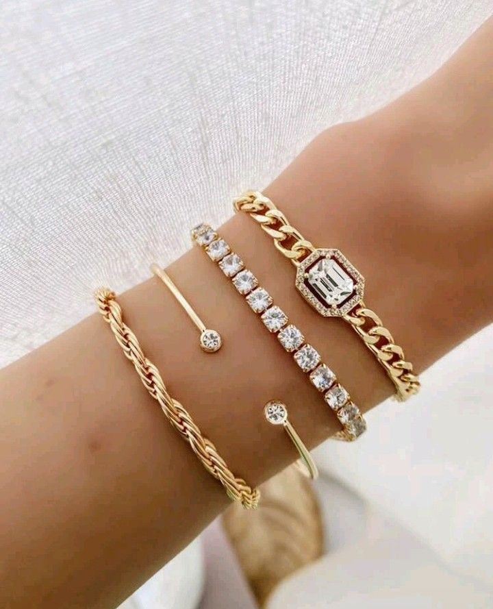 Dazzling Diva Bracelet Set
