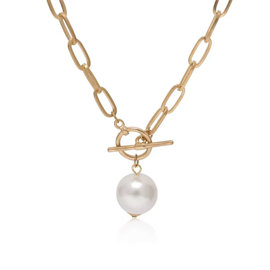 Minimal Necklace