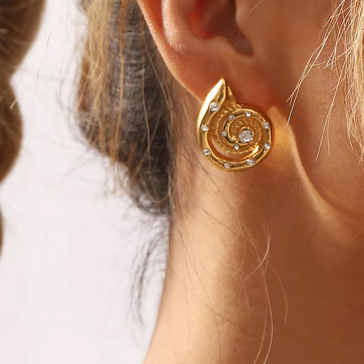 Zircon Conch Shell Earrings