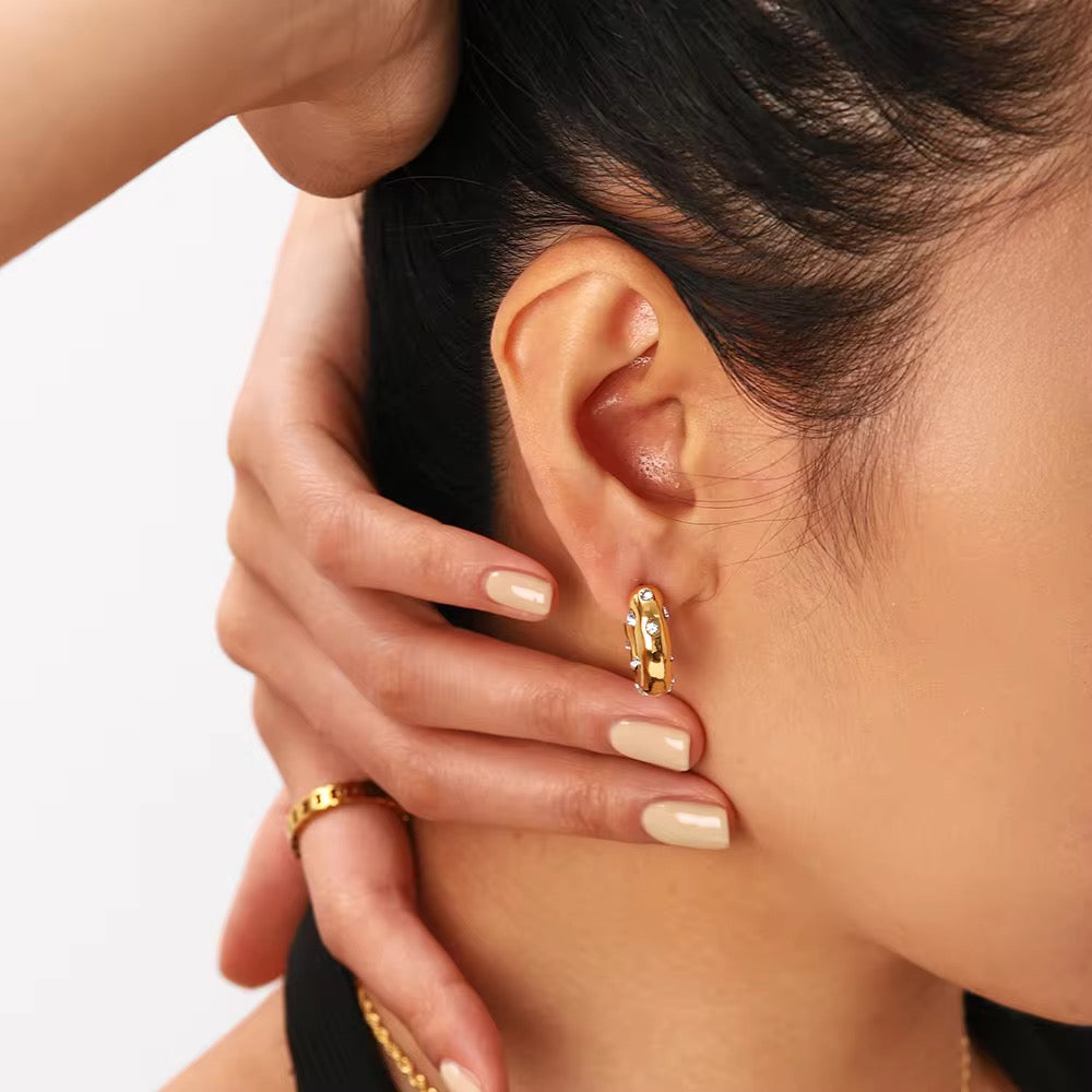 Curve Hoop Earrings