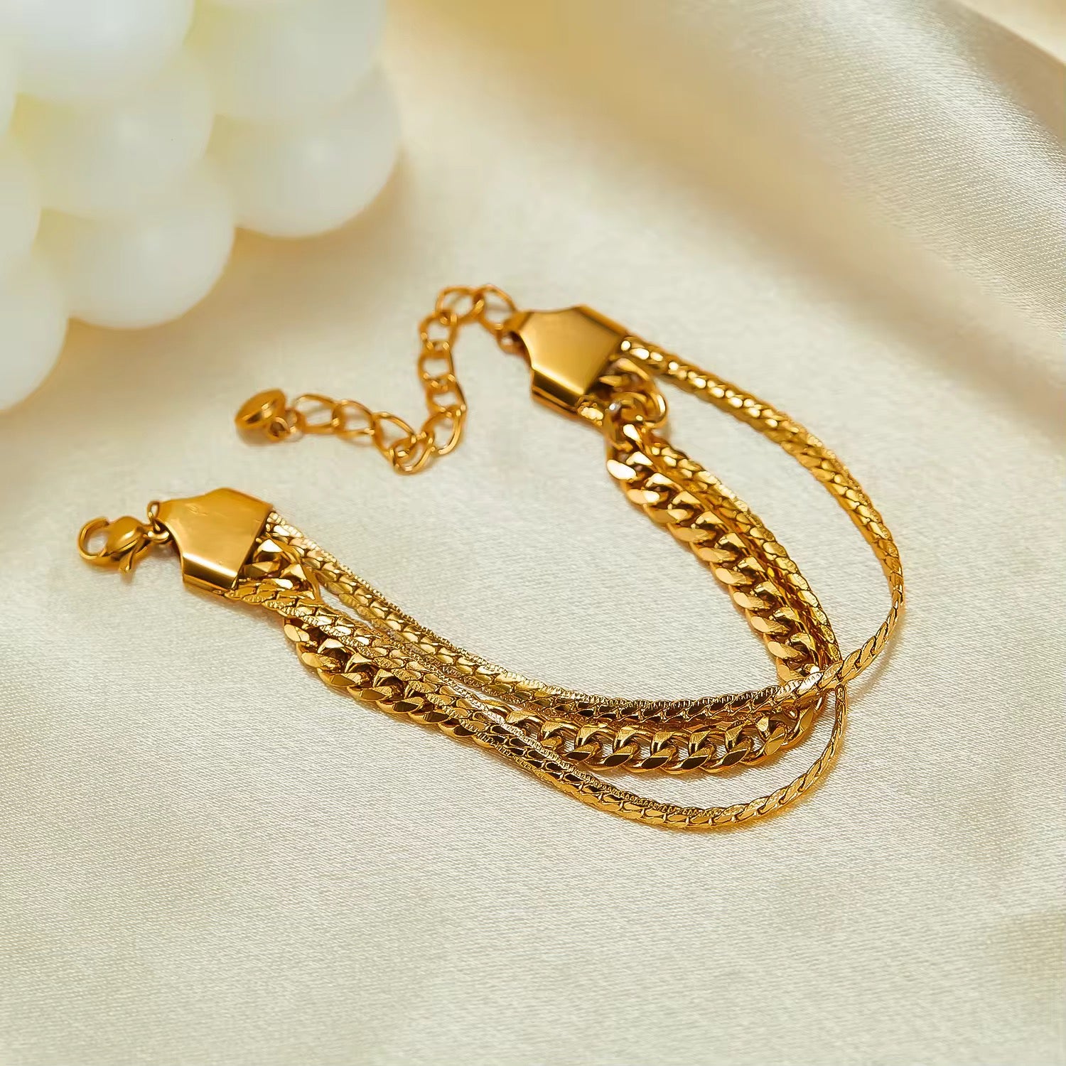 Women’s delicate gold crystal bracelet – modern and minimalist layered chain design