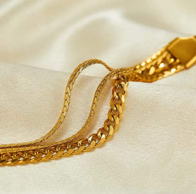 Adjustable gold crystal chain bracelet – stylish statement piece for daily wear