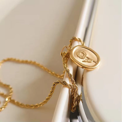 Daisy Necklace - 18K Gold Plated
