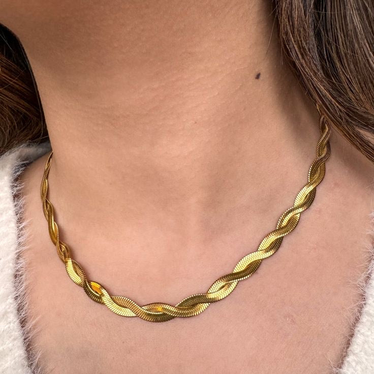 Braided gold chain necklace for women. Minimalist, waterproof steel jewelry.