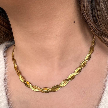 Braided gold chain necklace for women. Minimalist, waterproof steel jewelry.